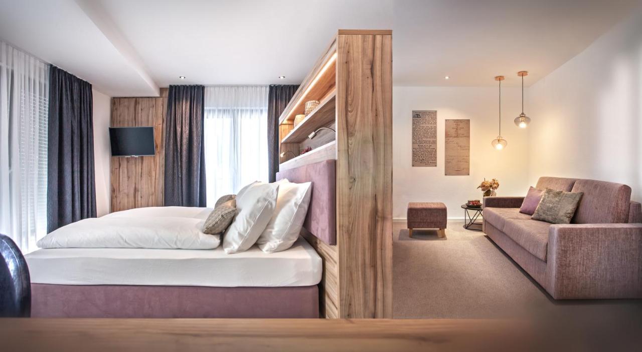Rose Bistro & Gaestezimmer Altensteig Exteriör bild